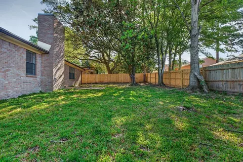 Exterior - 121 Campbell Ave, Crestview, FL 32536 photo 12 of 17