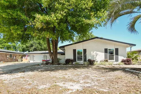 1623 Date Palm Dr, Niceville, FL 32578