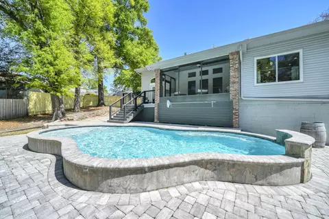 244 Hillside Dr, Niceville, FL 32578