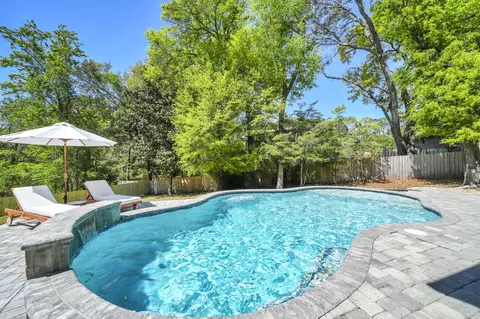 244 Hillside Dr, Niceville, FL 32578