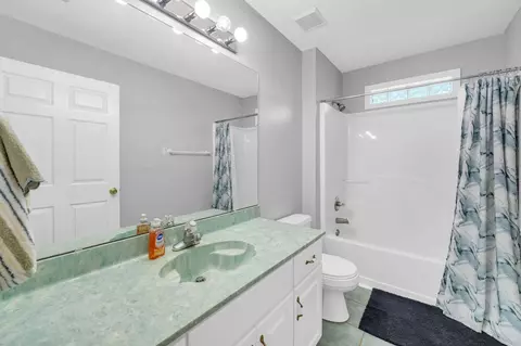 Bath - 531 Gallant Fox Ln, Crestview, FL 32539 photo 1 of 4