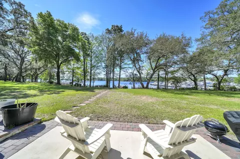 200 Regatta Dr #200, Niceville, FL 32578