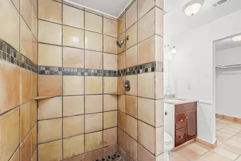 Bath - 101 Thurston Pl, Crestview, FL 32536 photo 1 of 3