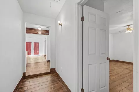 Entry Way - 101 Thurston Pl, Crestview, FL 32536 photo 8 of 8