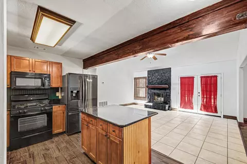Kitchen - 101 Thurston Pl, Crestview, FL 32536 photo 3 of 4