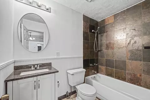 Bath - 101 Thurston Pl, Crestview, FL 32536 photo 2 of 3