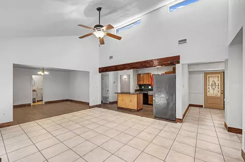 Living - 101 Thurston Pl, Crestview, FL 32536 photo 2 of 8