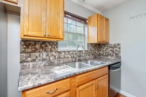 Kitchen - 10 Flora Cv, Crestview, FL 32539 photo 3 of 3