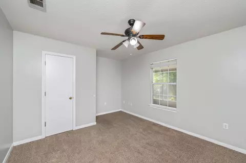 Bedroom - 10 Flora Cv, Crestview, FL 32539 photo 5 of 5