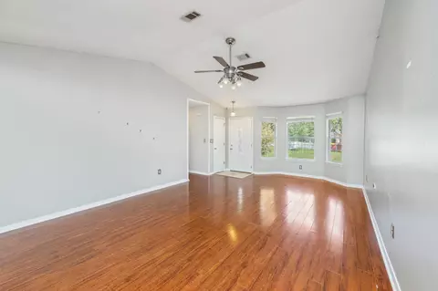 Living - 10 Flora Cv, Crestview, FL 32539 photo 2 of 3