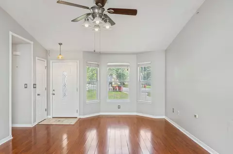 Living - 10 Flora Cv, Crestview, FL 32539 photo 3 of 3