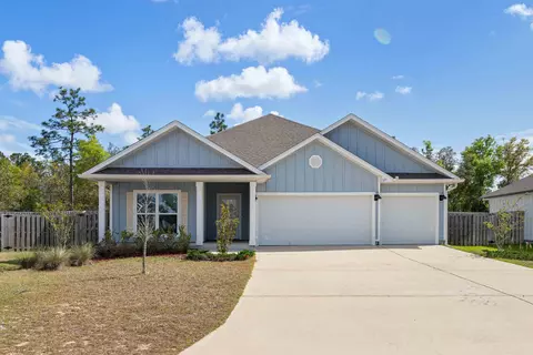 123 Hobson Ave, Crestview, FL 32539