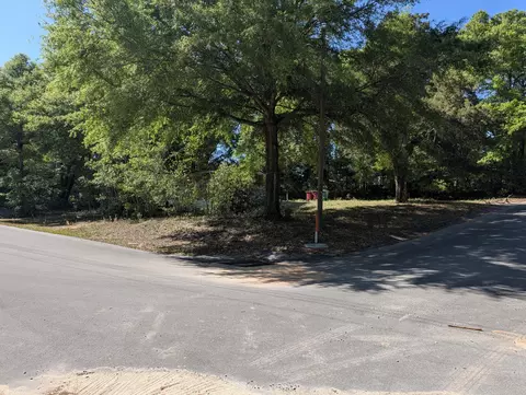 552 Reed Ave, Crestview, FL 32539