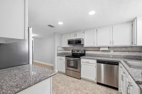 2412 Winter Park Ct, Fort Walton Beach, FL 32547