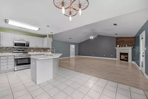 Living - 114 Conquest Ave, Crestview, FL 32536 photo 1 of 7