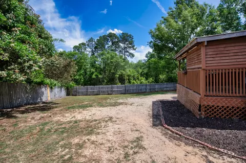 Exterior - 114 Conquest Ave, Crestview, FL 32536 photo 7 of 9