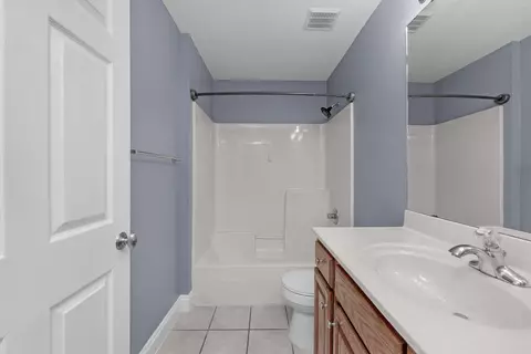 Bath - 114 Conquest Ave, Crestview, FL 32536 photo 1 of 4
