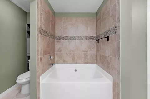 Bath - 114 Conquest Ave, Crestview, FL 32536 photo 3 of 4