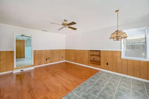 Living - 578 E Williams Ave, Crestview, FL 32539 photo 7 of 7