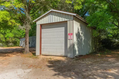 Exterior - 578 E Williams Ave, Crestview, FL 32539 photo 6 of 8