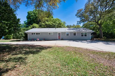 300 NW Leah Miller Dr, Fort Walton Beach, FL 32548