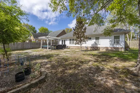 Exterior - 804 Symphony Way, Freeport, FL 32439 photo 7 of 7