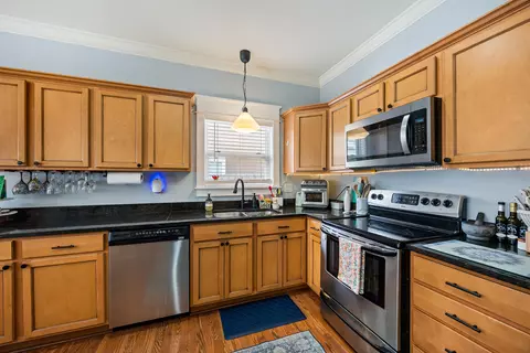 Kitchen - 804 Symphony Way, Freeport, FL 32439 photo 2 of 5