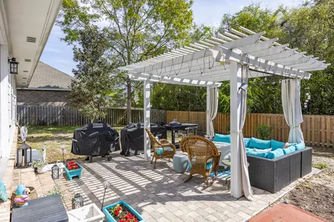 Exterior - 804 Symphony Way, Freeport, FL 32439 photo 4 of 7