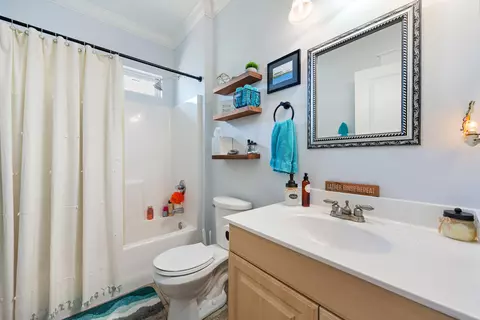 Bath - 804 Symphony Way, Freeport, FL 32439 photo 4 of 4