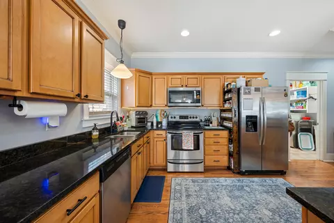 Kitchen - 804 Symphony Way, Freeport, FL 32439 photo 5 of 5