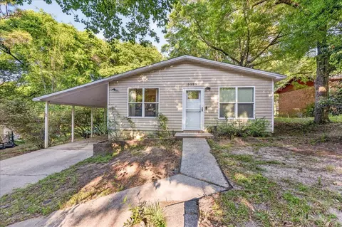 5529 Rainbow Ln, Crestview, FL 32539