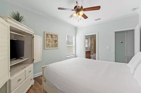 Bedroom - 209 E Grand Key Loop, Destin, FL 32541 photo 9 of 15