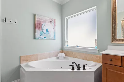 Bath - 209 E Grand Key Loop, Destin, FL 32541 photo 3 of 8
