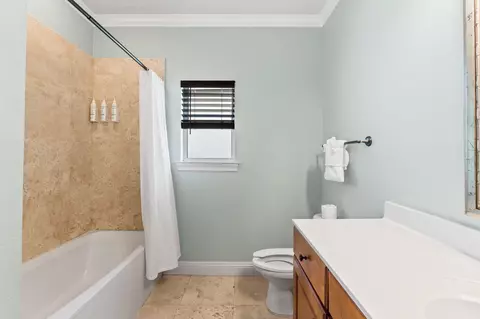 Bath - 209 E Grand Key Loop, Destin, FL 32541 photo 8 of 8