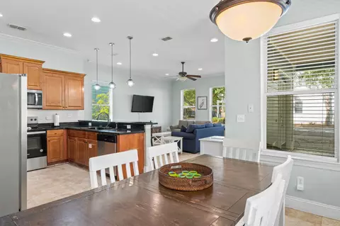 Dining - 209 E Grand Key Loop, Destin, FL 32541 photo 2 of 3