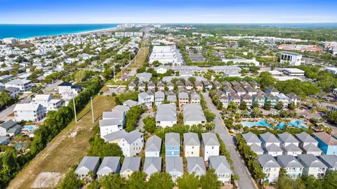 View/Area - 209 E Grand Key Loop, Destin, FL 32541 photo 6 of 9