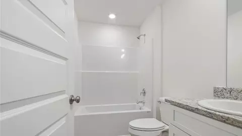 Bath - 145 Eunola Ln, Freeport, FL 32439 photo 5 of 5