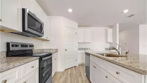 Kitchen - 145 Eunola Ln, Freeport, FL 32439 photo 2 of 3