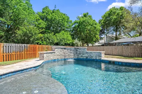 Exterior - 7 Tomahawk Ct, Destin, FL 32541 photo 5 of 9