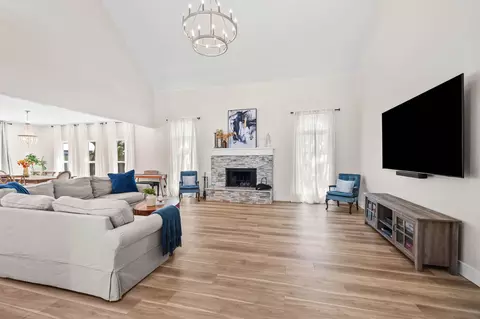 Living - 7 Tomahawk Ct, Destin, FL 32541 photo 1 of 3