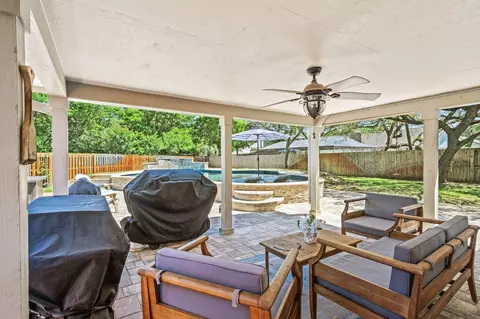 Exterior - 7 Tomahawk Ct, Destin, FL 32541 photo 3 of 9