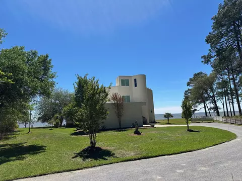 171 Dolphin Cv, Freeport, FL 32439