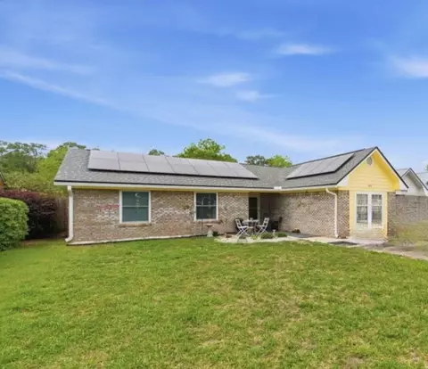 107 Michelle Ct, Panama City Beach, FL 32407