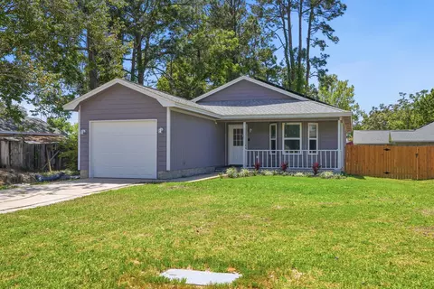 216 Michael Ave, Mary Esther, FL 32569