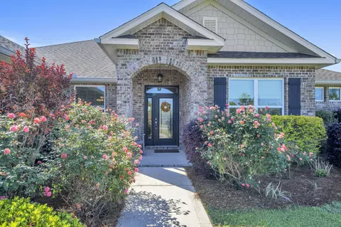487 Coastal Breeze Dr, Freeport, FL 32439