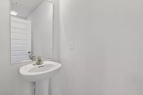 Entry Way - 2637 Saltgrass Way, Crestview, FL 32536 photo 11 of 11