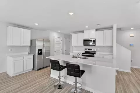 Kitchen - 2637 Saltgrass Way, Crestview, FL 32536 photo 1 of 2