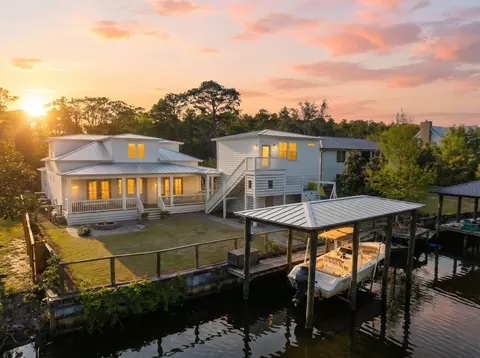 578 W Point Washington Rd, Santa Rosa Beach, FL 32459