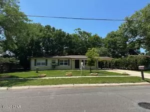 211 Annabelle Dr, Mary Esther, FL 32569