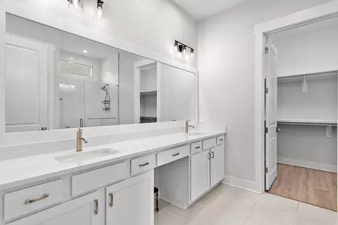 Bath - 92 E Lafayette Rd, Watersound, FL 32461 photo 1 of 3
